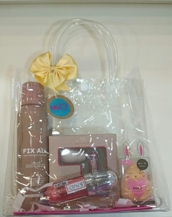 KIT PRESENTE CRISTAL ( ILUMINADOR + ESPONJA + FIXADOR + GLOSS )
